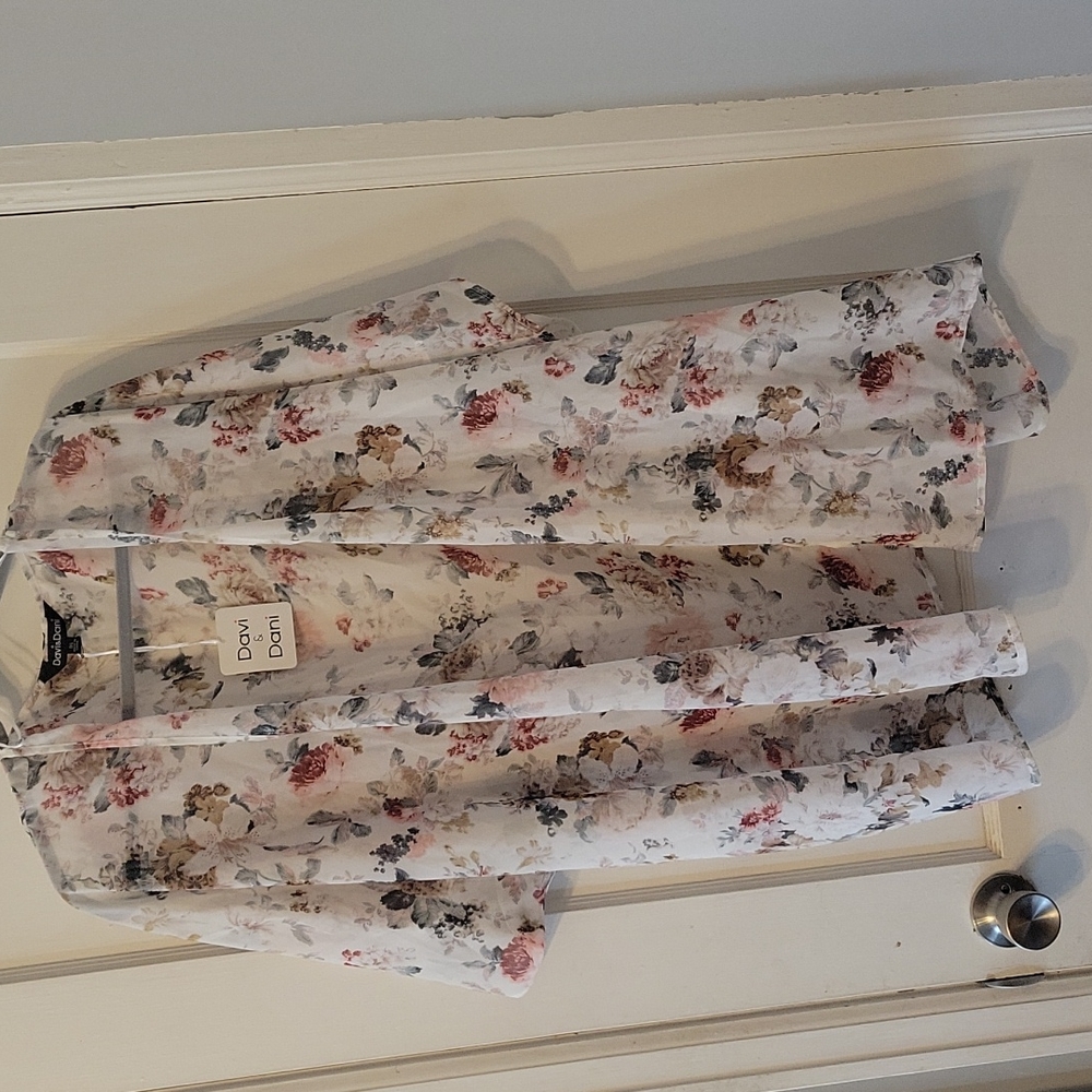 Brand new Floral Kimono